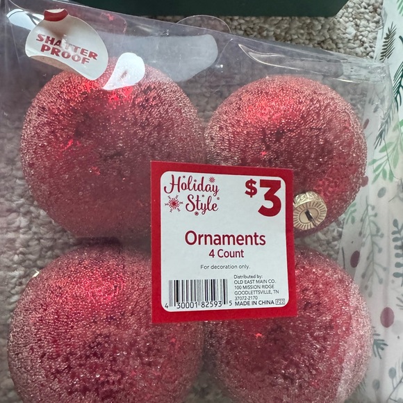 NEW Holiday Style Christmas Spirit Home Decor Set Tree Skirt Red Ornaments Bows - Picture 6 of 12